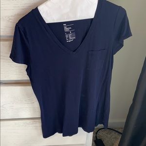 Simple, navy, short sleeve v-neck